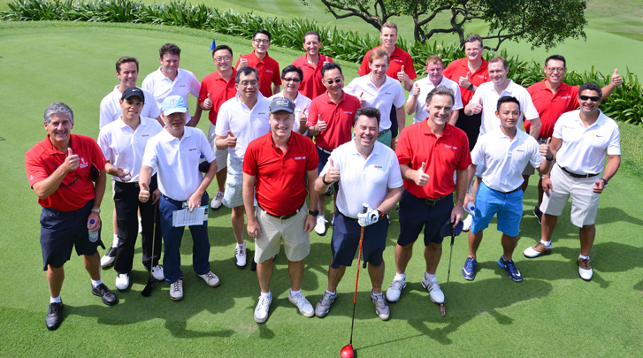 Team Swire (in white) were captained by Cathay Pacific's Chief Financial Officer Martin Murray (centre).