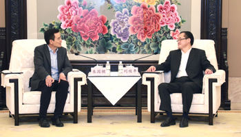 Ivan Chu and Mr Liu Guiping