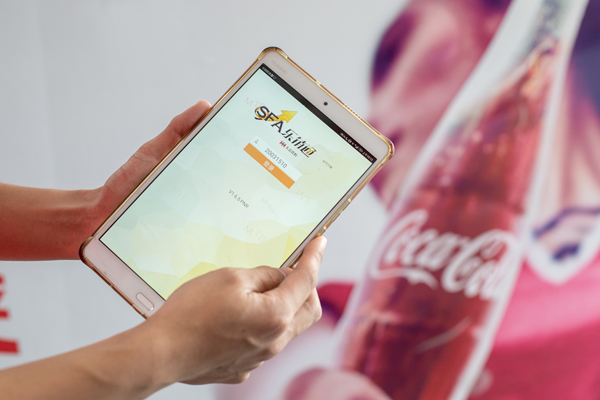 Mobile platforms improve internal process efficiencies and help the frontline salesforce develop personalised sales strategies.