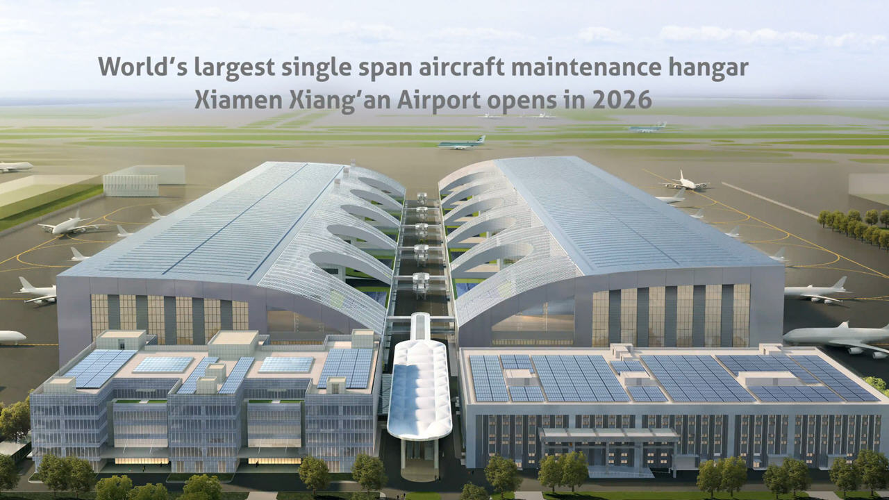 Witness the roof closure on world&rsquo;s largest single-span hangar.