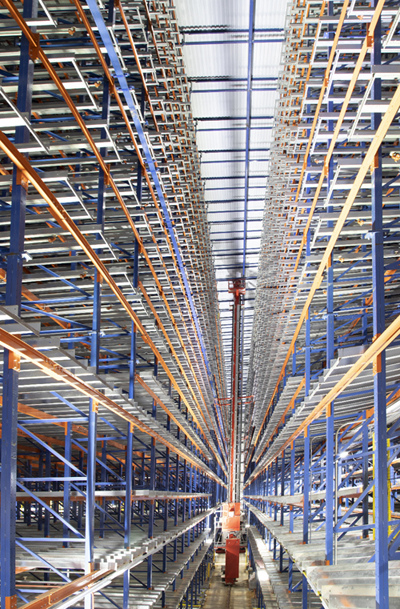 Robotic warehouse technology at USCS’s McDonough, Georgia facility accelerates the delivery of customer orders.