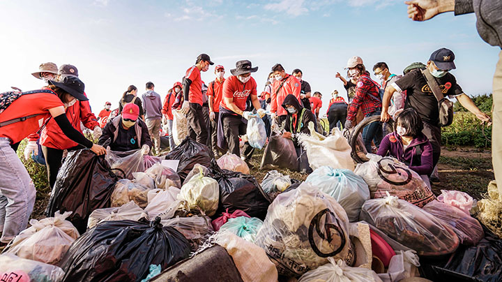 Beach clean-up