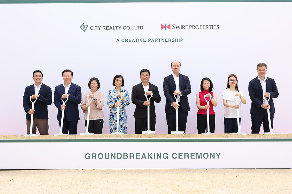The ground-breaking ceremony on 29th April was officiated by Mr Chali Sophonpanich, President of City Realty and Tim Blackburn, Chief Executive of Swire Properties (left and right centre). 