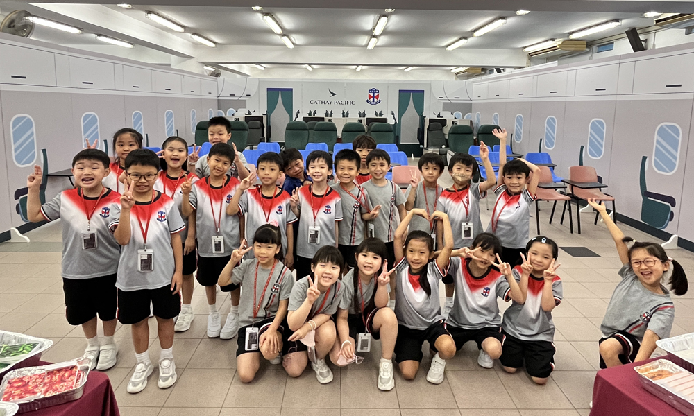 In collaboration with Cathay Pacific, students discovered more about food and health, and customer service in a simulated cabin.