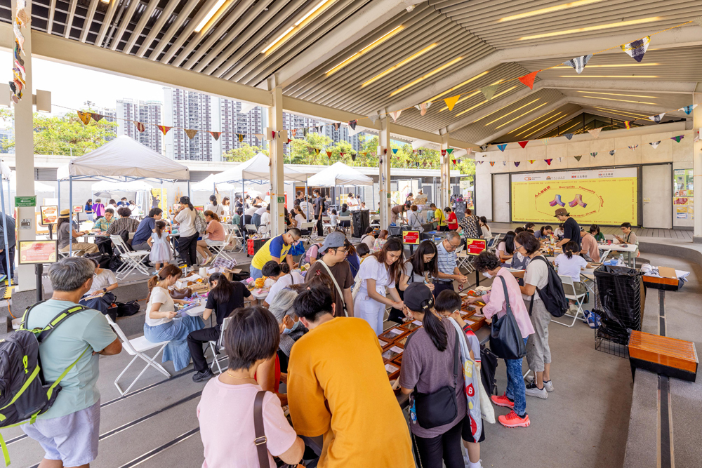 Attendees at the festival enjoy a diverse range of free arts and cultural activities.
